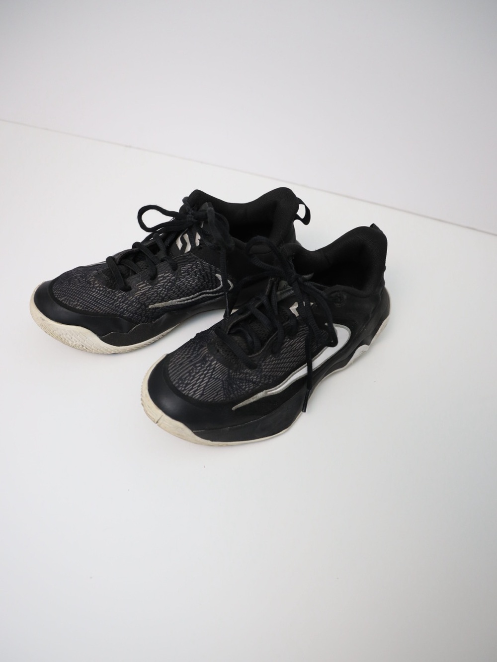 Nike Kids Black and White Low-Top Sneakers